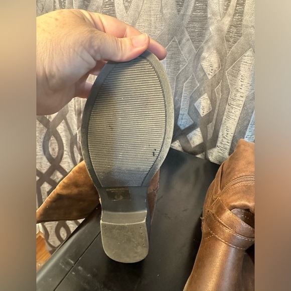 Unr8ed Women’s Brown Zippered Dylan Boots Size 8.5 M - Picture 7 of 14